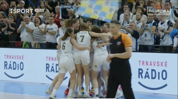 Piešťanské Čajky s tretím titulom v sérii, B. Bystricu zdolali doma 69:56. | Reprofoto: RTVS / Trnavské rádio