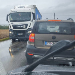 Medzi Vrbovým a Krakovanmi riešia nehodu kamiónov | Zdroj: Dopravný servis - Piešťany a okolie