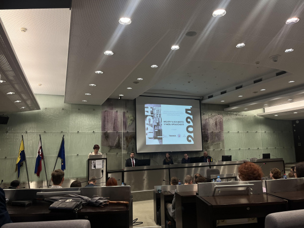 Podujatie Archívy a ich miesto v našej spoločnosti | Zdroj: Alexandra Štofirová, Trnavské rádio