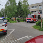 Polícia zasahuje v Seredi pre bombovú hrozbu | Zdroj: Mestská polícia Sereď