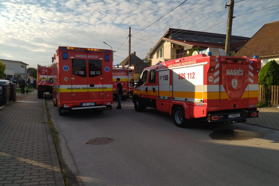 Požiar vypukol večer | Zdroj: Hasiči Jaslovské Bohunice