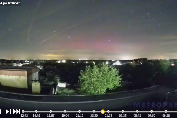 Polárna žiara na kamere (06.05.2024) | Zdroj: Mesto Gbely