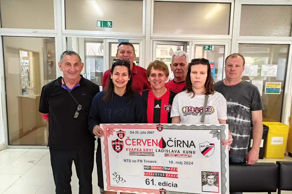Krv poputuje tým, ktorí to potrebujú | Foto: Fb Červeno čírna kvapka krvi