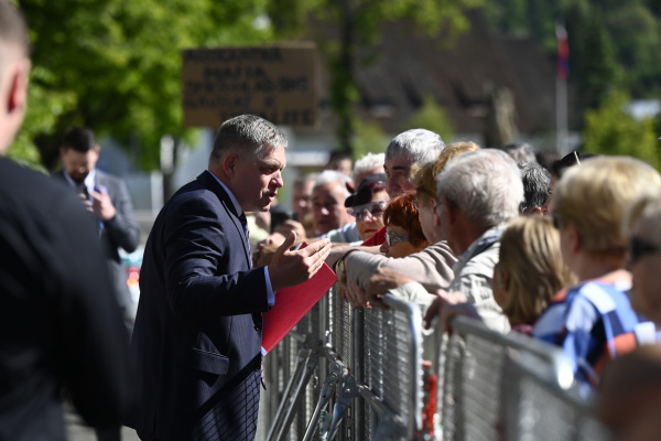 Robert Fico v Handlovej počas dnešného dňa | Zdroj: TASR