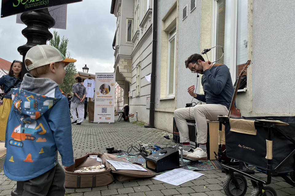 Svoje umenie ukázal aj trnavský hudobník írskeho pôvodu Graeme Mark | Foto: Alexandra Štofirová, Trnavské rádio 