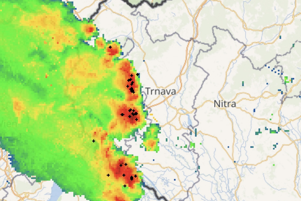 Búrky nad našim krajom. Pohľad na radar o 19.25 h. | Zdroj:SHMÚ
