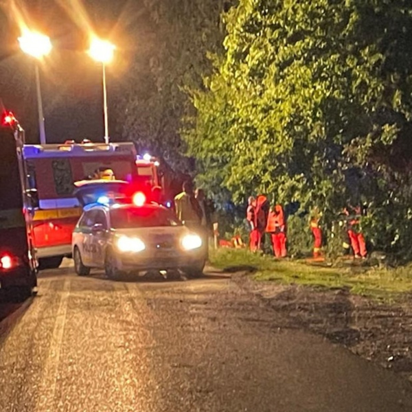 Zomrel 20 ročný vodič a o rok starší spolujazdec. Zosnulá je aj 18 ročná pasažierka. | Foto: KR PZ Trnava, fb