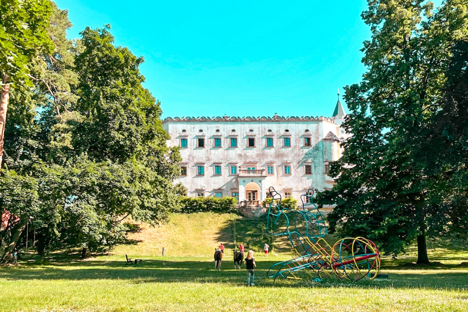 Kaštieľ v Moravanoch nad Váhom. | Foto: Pavol Holý, Trnavské rádio
