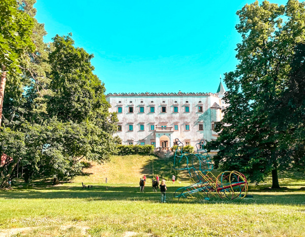 Kaštieľ v Moravanoch nad Váhom. | Foto: Pavol Holý, Trnavské rádio