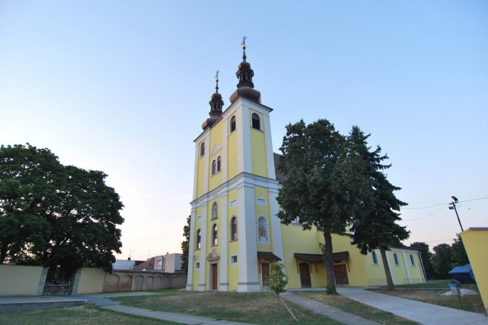 Farský kostol Najsvätejšej Trojice v Modranke | Foto: putnickemiesta.sk