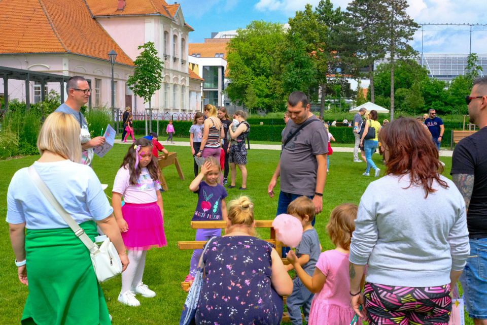 Deň detí a starých rodičov v Trnave v Ružovom parku a na Námestí SNP. | Foto: dv, red.