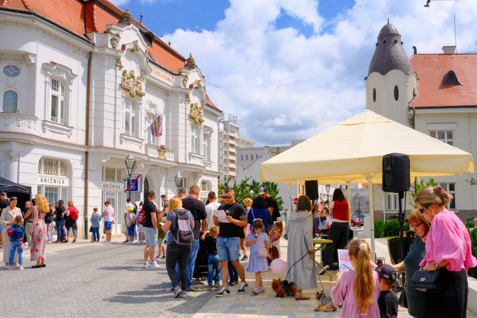 Deň detí a starých rodičov v Trnave v Ružovom parku a na Námestí SNP. | Foto: dv, red.