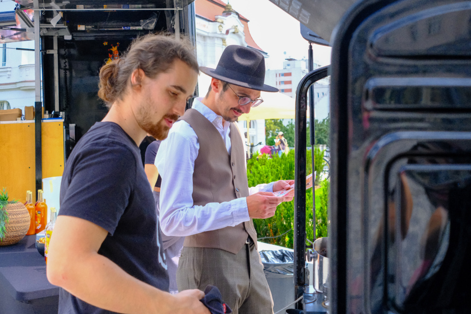 Deň detí a starých rodičov v Trnave v Ružovom parku a na Námestí SNP. | Foto: dv, red.