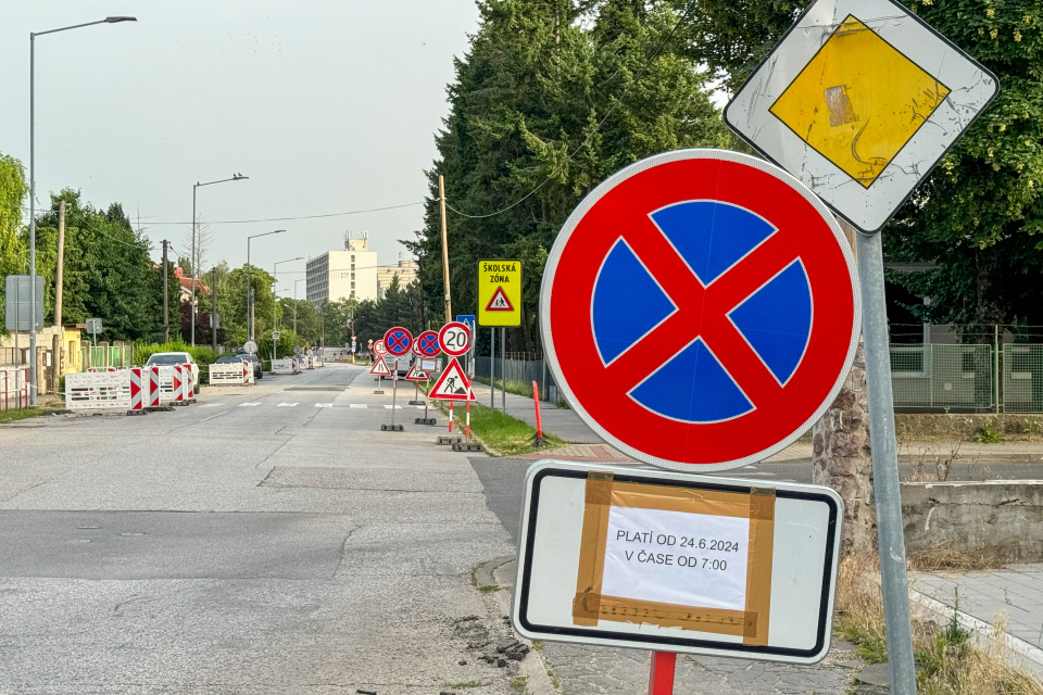 Dopravné značenie na Bottovej ulici. | Foto: red,, Trnavské rádio