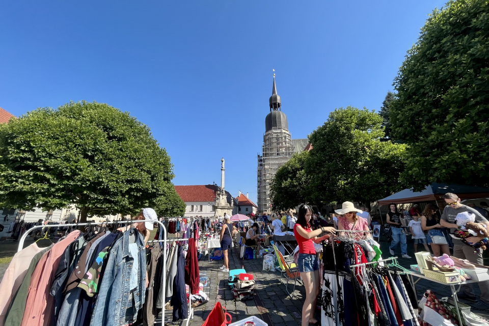 Vyberiete si zo širokej ponuky oblečenia | Foto: Alexandra Štofirová, Trnavské rádio