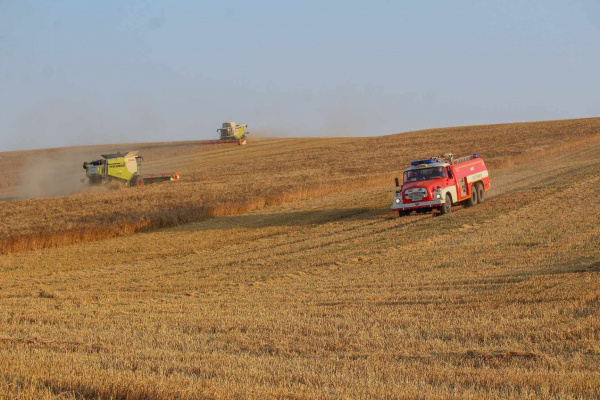 Hasiči strážili žatvu  | Foto:DHZ Radošovce