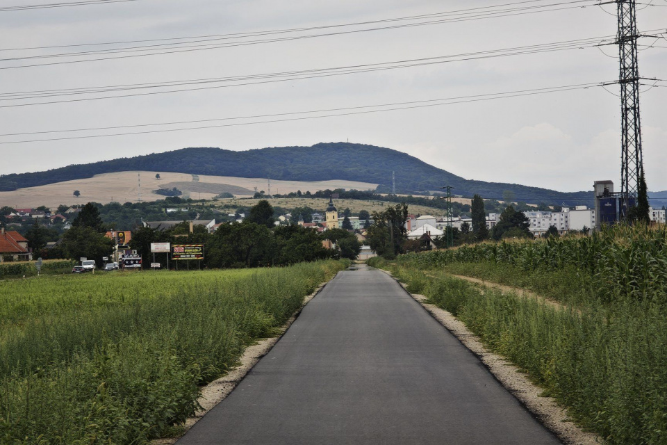 Nový asfaltový povrch na cyklotrase Zelená cesta | Zdroj: Fb Michal Feik