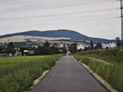Nový asfaltový povrch na cyklotrase Zelená cesta | Zdroj: Fb Michal Feik
