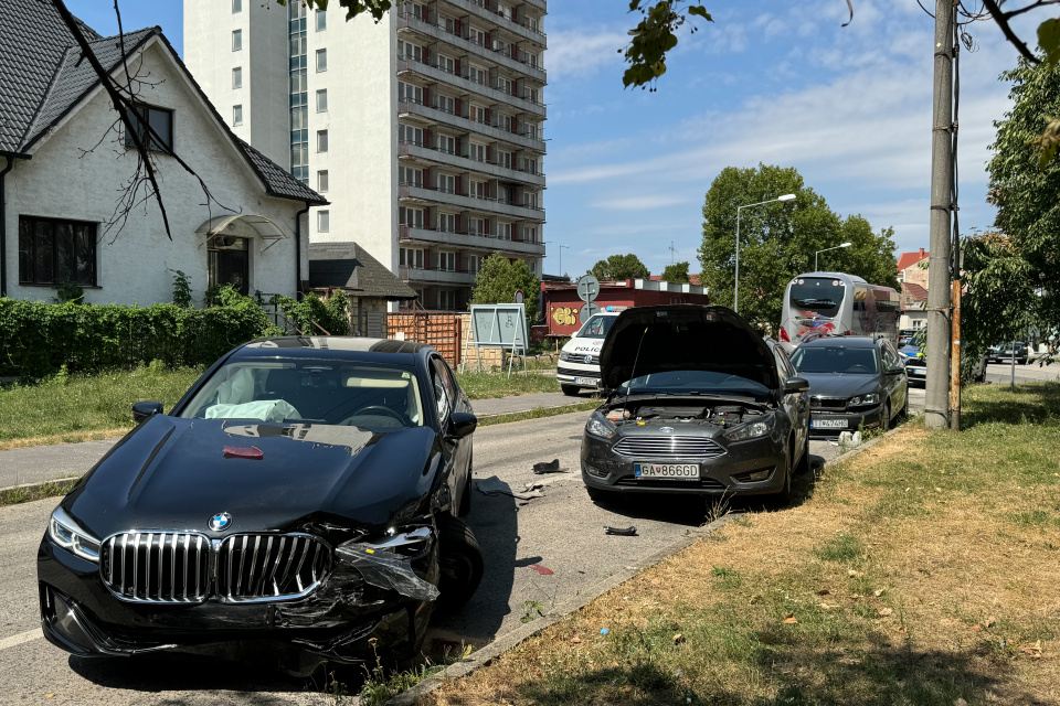Nehoda na B. S. Timravy | Zdroj: dv, Trnavské rádio