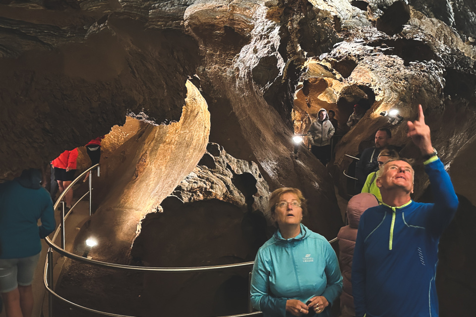 Ochtinská aragonitová jaskyňa fascinuje turistov. | Foto: Pavol Holý, Trnavské rádio