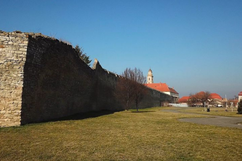 Prázdne miesto sa premení na skutočný park | Zdroj: Záhorí.sk