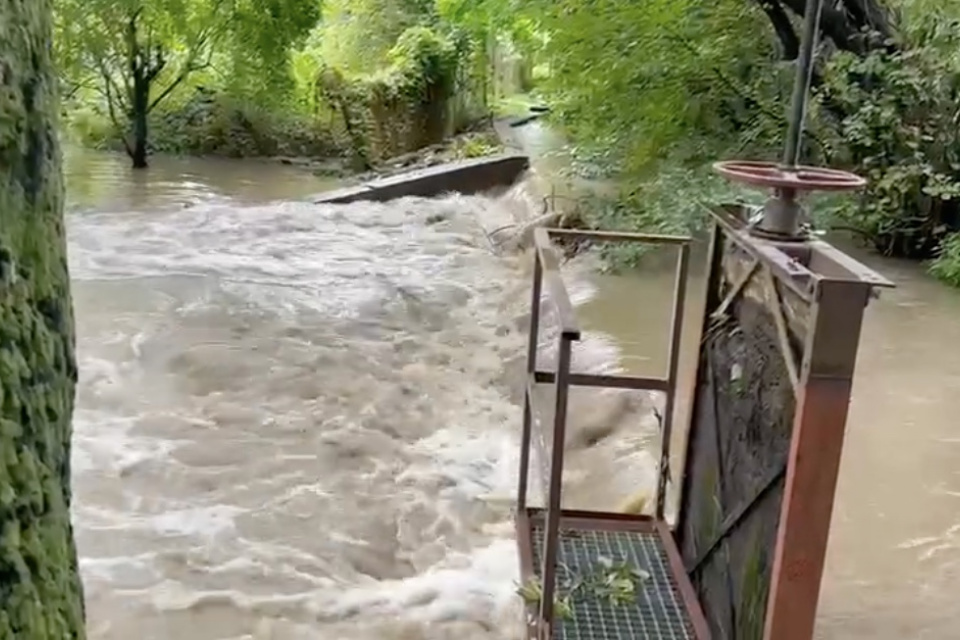 Stavidlo pri náhone na VN Cífer | Zdroj: Tomas D./ MsO SRZ Trnava