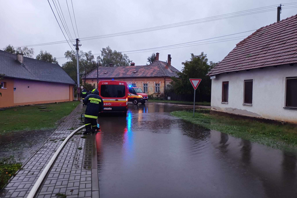 Hasiči pri práci | Zdroj: Obec Moravský Svätý Ján