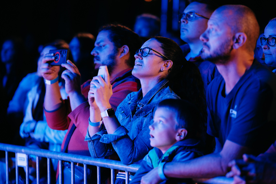 Na jej koncert prišlo veľké množstvo ľudí | Foto: Daniel Banič, Nádvorie