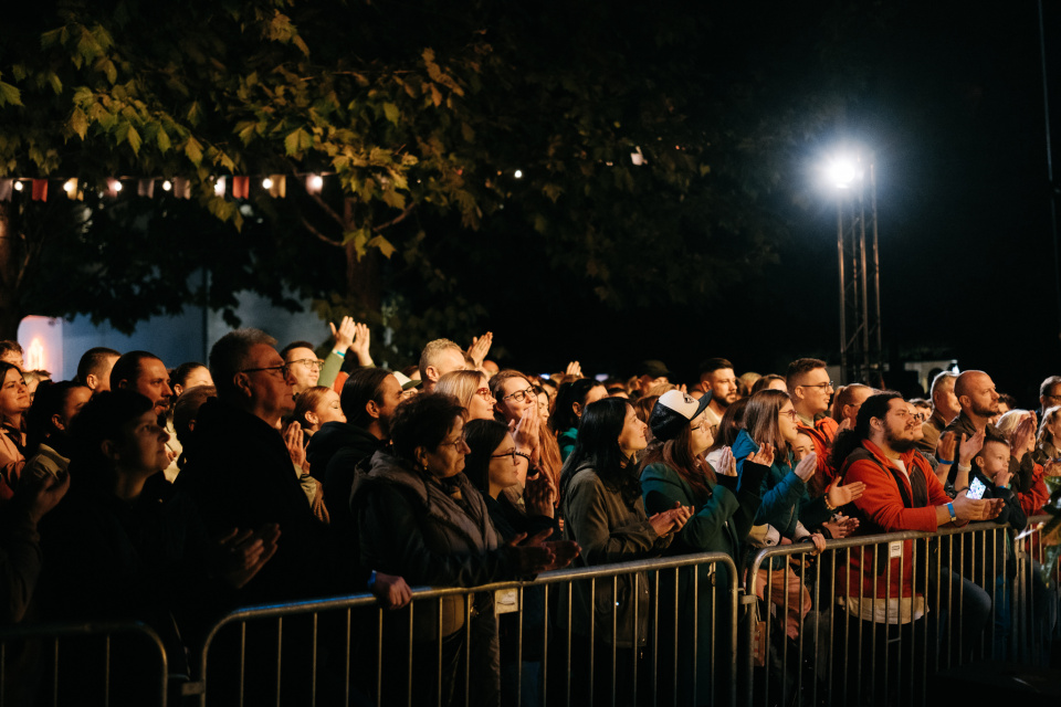 Davy na koncerte speváčky jasali | Foto: Daniel Banič, Nádvorie