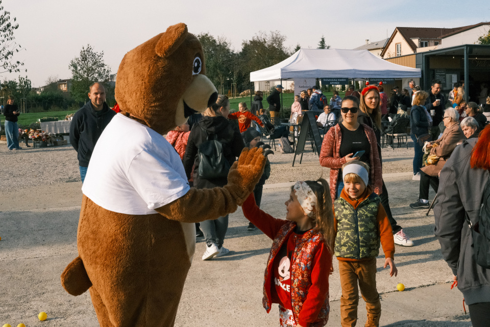 Medobranie v Medolandii v Dolnej Krupej. | Foto: dv, Trnavské rádio