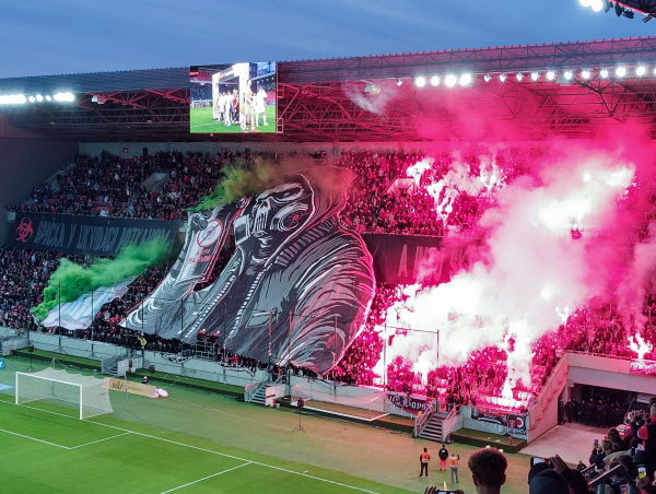 Tradičné derby práve odštartovalo. | Foto: jj