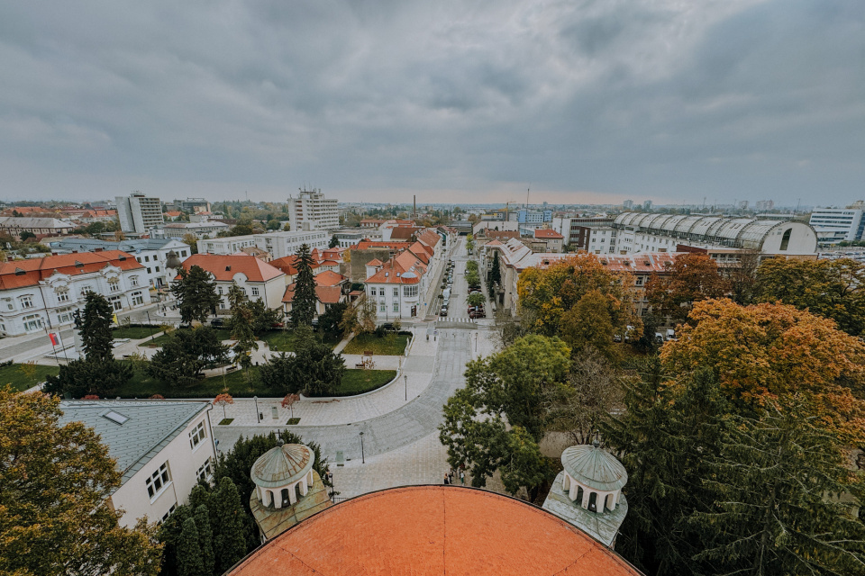 Pohľad z veže kostola na Námestie SNP v Trnave | Foto: Zuzana Benková, Trnavské rádio