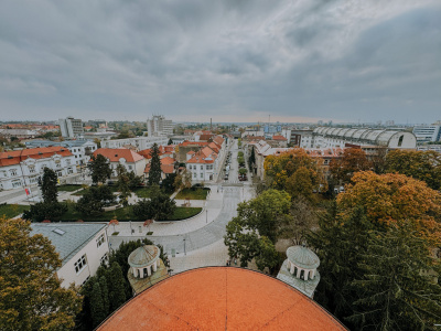 Pohľad z veže kostola na Námestie SNP v Trnave | Foto: Zuzana Benková, Trnavské rádio