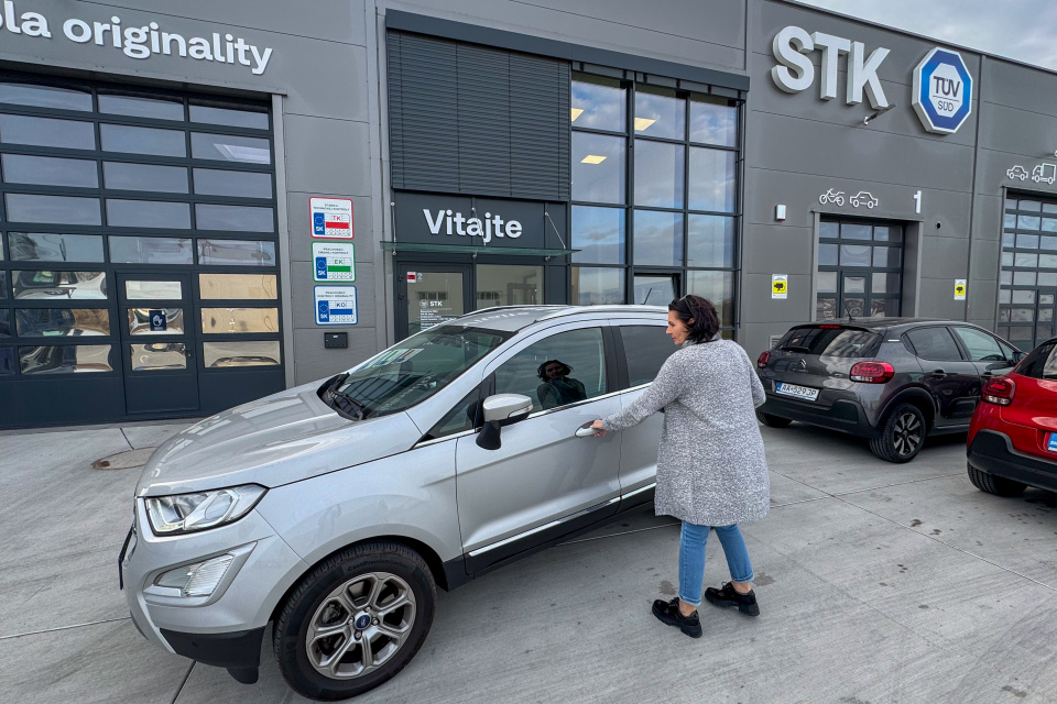 Výherkyňa má auto v poriadku. | Foto: Dušan Vančo, Trnavské rádio