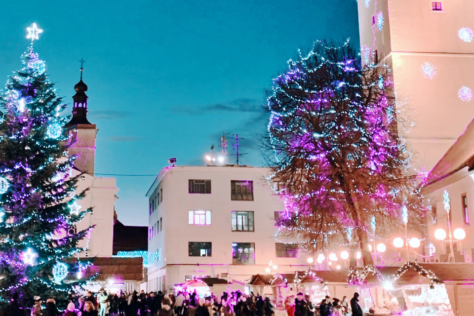 Trojičné námestie v Trnave počas adventu. (ilustračné foto) | Foto: Pavol Holý, Trnavské rádio