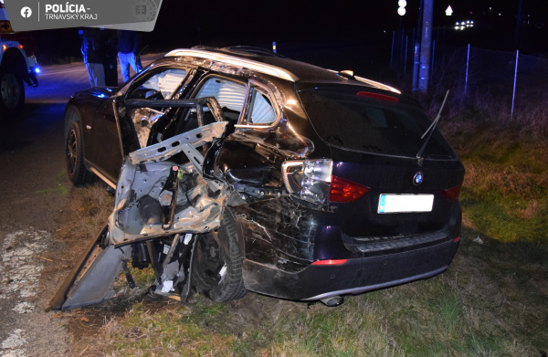Nehoda osobného auta s kamiónom | Foto: Polícia SR - Trnavský kraj