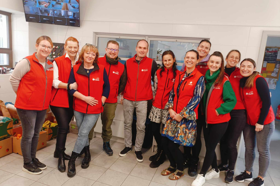 Tím Trnavskej arcidiecéznej charity, ktorý zabezpečoval večeru | Foto: Darina Kukuľová - Kvetanová