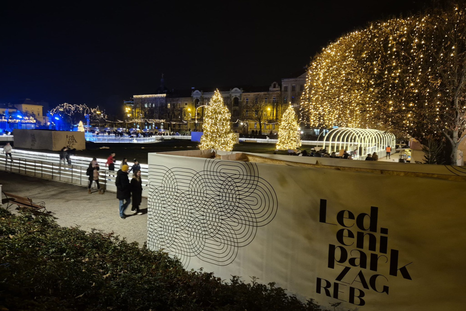 Celé mesto je posiate svetielkami | Foto: Tomáš Čapák, Trnavské rádio