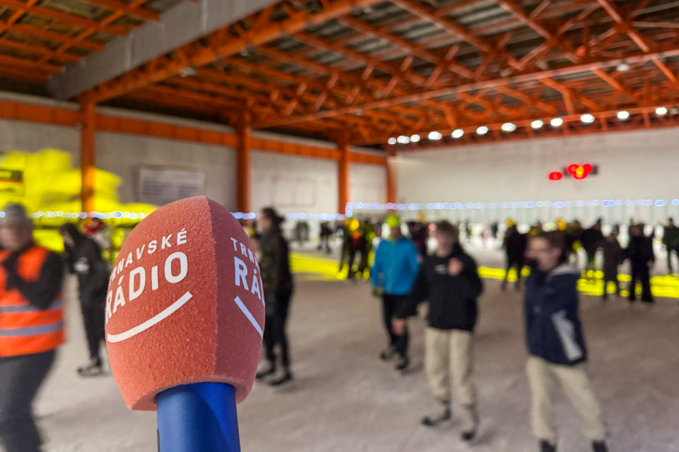 Skvelá atmosféra 24-hodinového maratónu prilákala stovky korčuliarov. | Foto: dv, red.