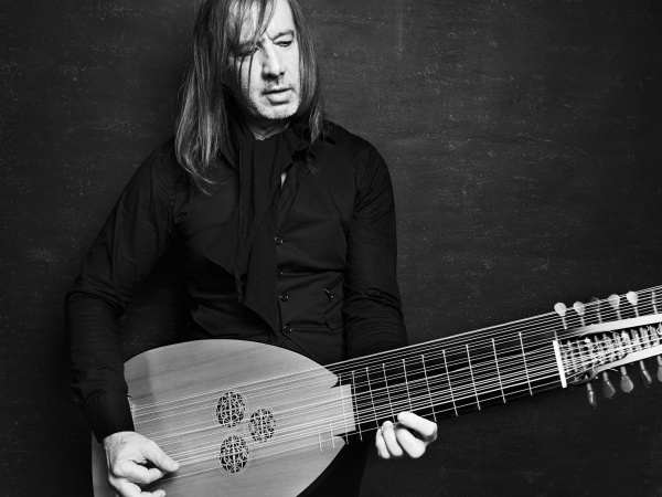 lutnista Jozef van Wissem | Foto:Malý Berlín