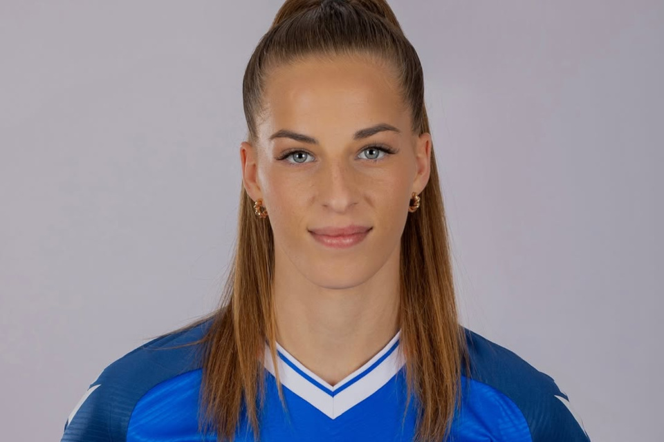 Tamara Morávková kope za Sláviu Praha. | Foto: Tamara Morávková, ig