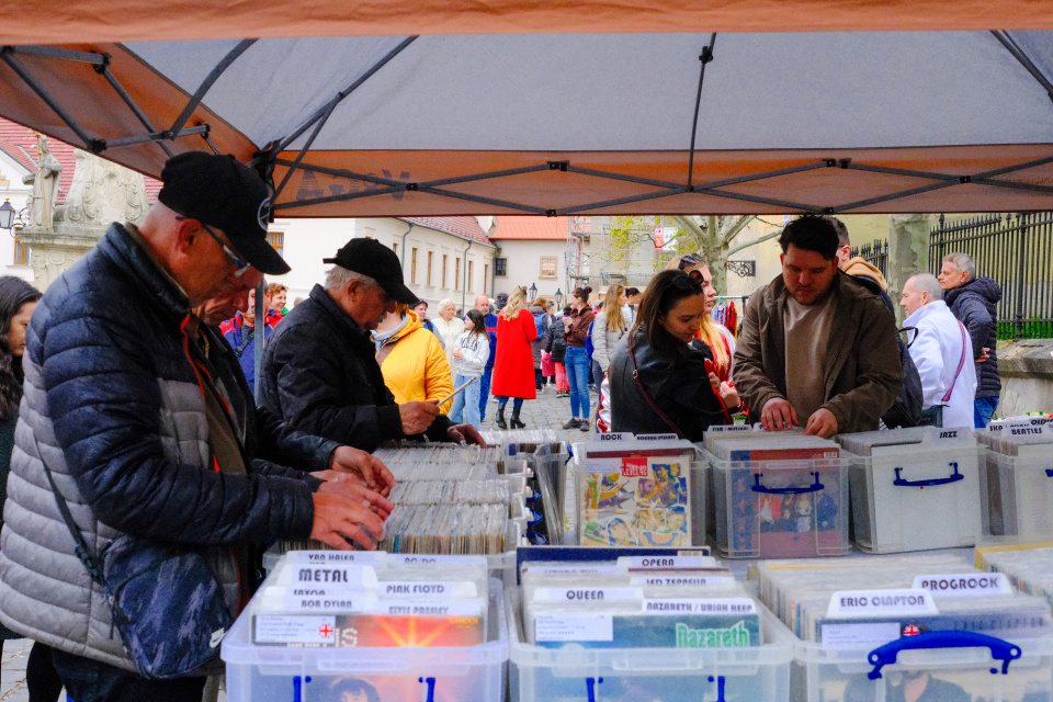 Jarný blšák v uliciach Trnavy. | Foto: red.