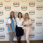 Dievčatá z organizácie prišli do štúdia rádia | Foto: Zuzana Benková, Trnavské rádio