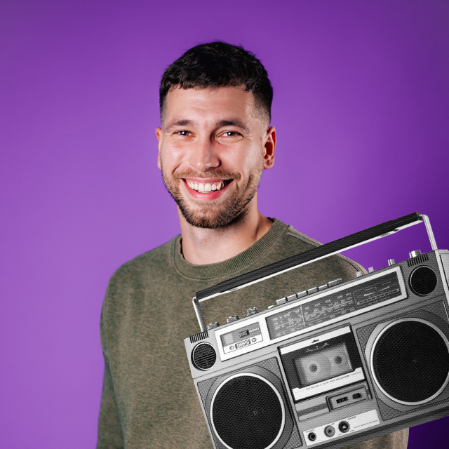Rádiovica s Adamom Puvákom