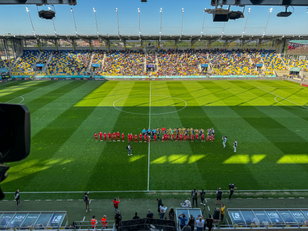 V Dunajskej Strede pár minút pred výkopom. | Foto: red.