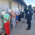 Medzi zadržanými má byť aj jedna žena. | Foto: PZSR, fb