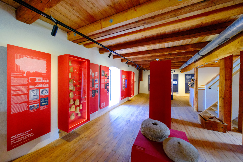 Podujatie Romani et barbari v Archeoparku Cífer ponúka aj expozície. | Foto: dv, Trnavské