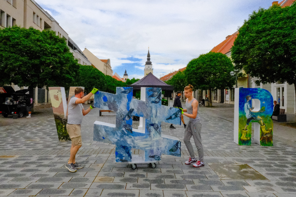 Symbol # vytvorila Oksana Sadovenko I Foto: Trnavské rádio