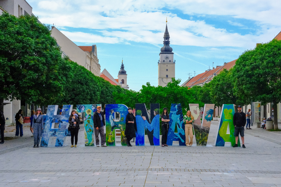 V Trnave vznikal nový umelecký nápis I Foto: dv, Trnavské rádio