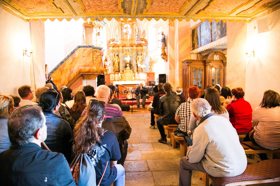 Program v kostole sa začína hlasom zvona o 18.00 hod. | Foto: Petra Bašnáková